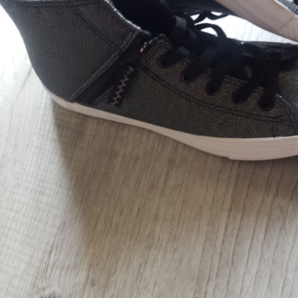 New Converse Chuck Taylor All Star - Picture 3 of 3